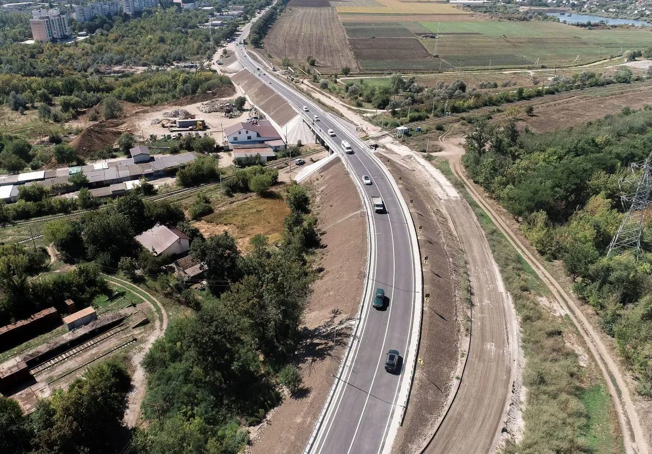 S-a redeschis circulația pe podul peste râul Răut și pe pasajul de pe centura municipiului Bălți