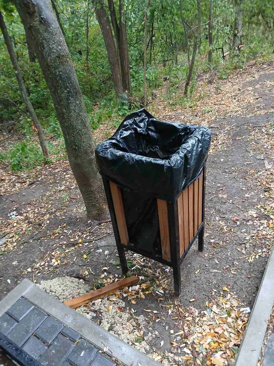 Vandalism într-un parc din sectorul Râșcani: Mai multe bunuri au fost distruse