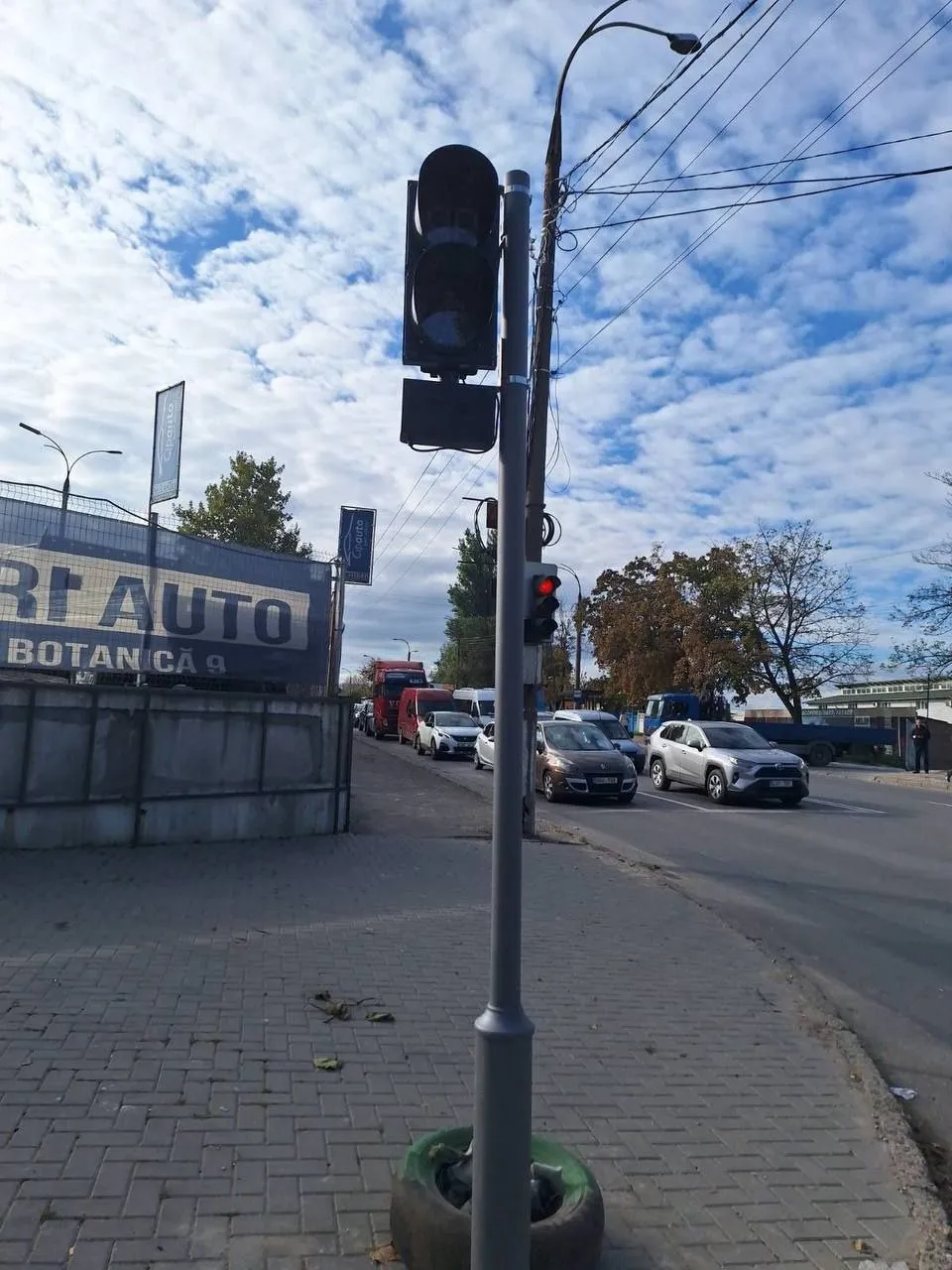 Un obiectiv de semaforizare, reconstruit în sectorul Botanica al Capitalei
