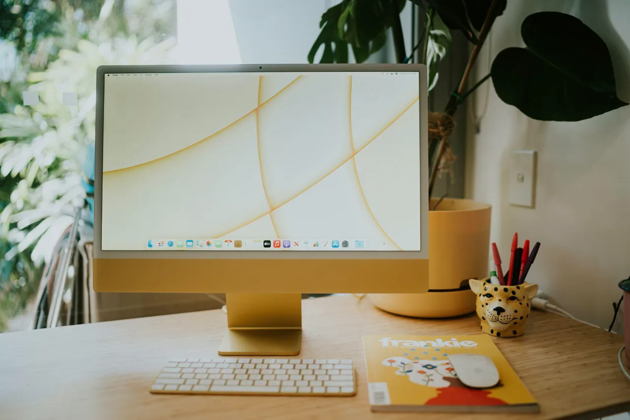 De ce aveți nevoie de un iMac în 2026 – avantajele unui computer desktop