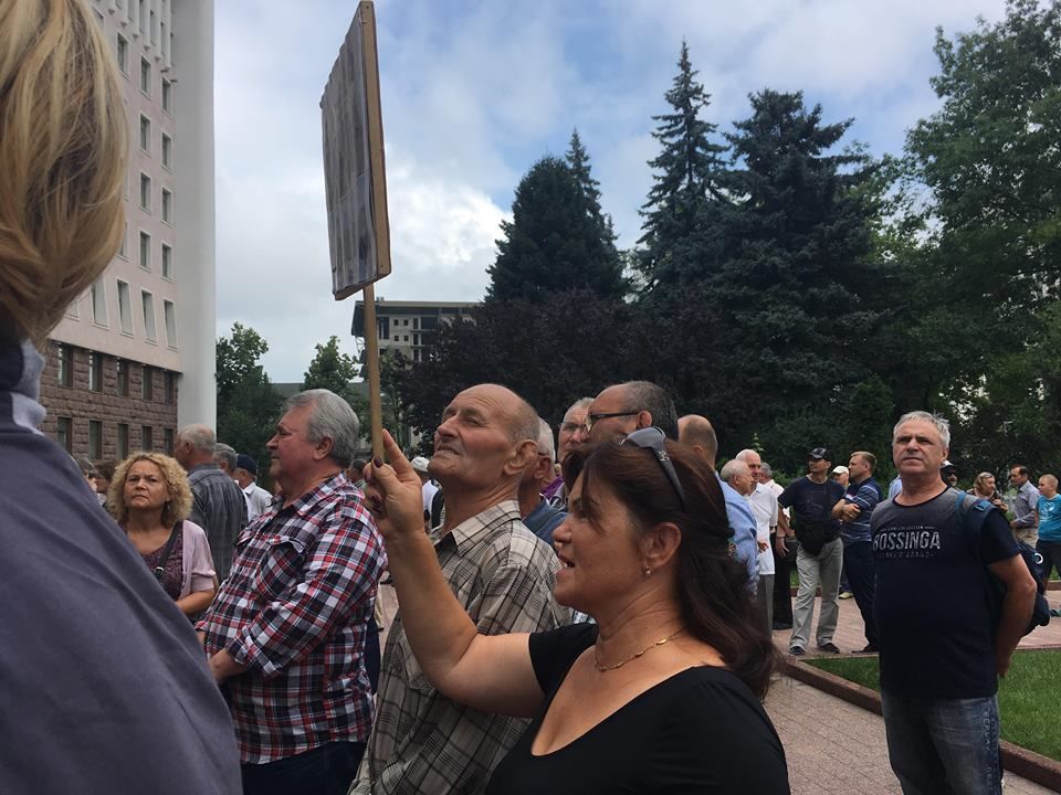 Теодора Станчу выступила с эмоциональным посланием на митинге