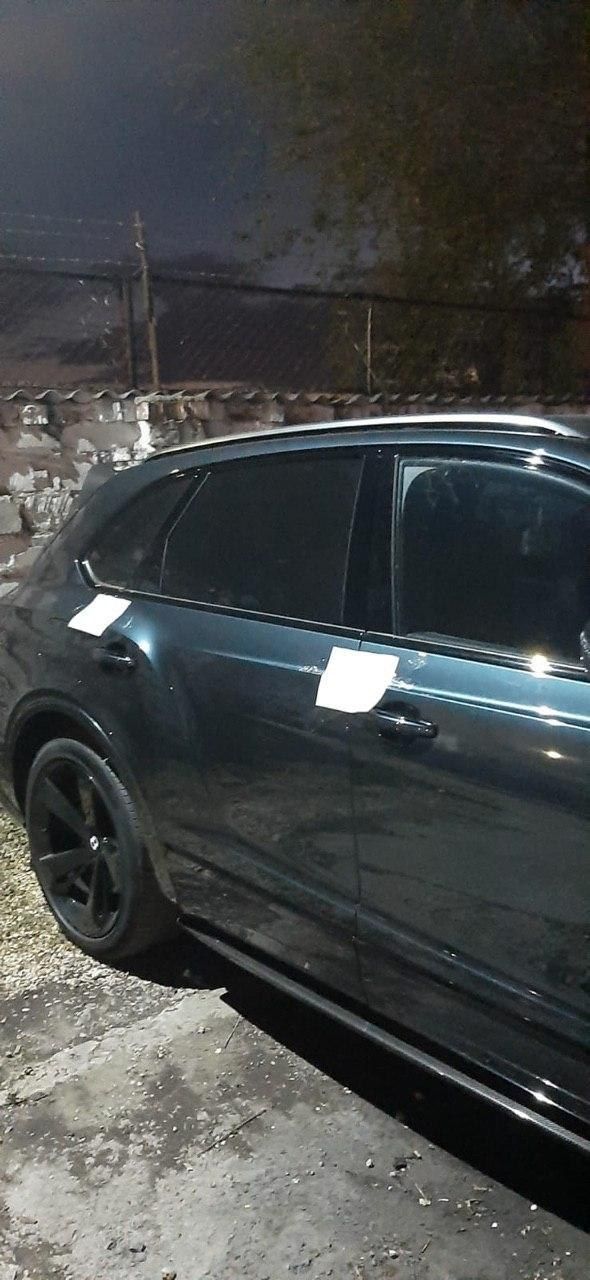 Водитель мотоцикла, угрожавший полицейским, и его друг на Bentley были под наркотиками