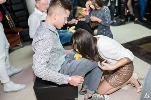 Scene XXX la balul bobocilor: Mimări de sex oral și alcool din plin