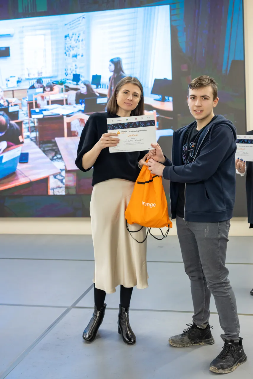 Фонд Orange помогает молодым людям из Молдовы развивать навыки в сфере цифрового производства