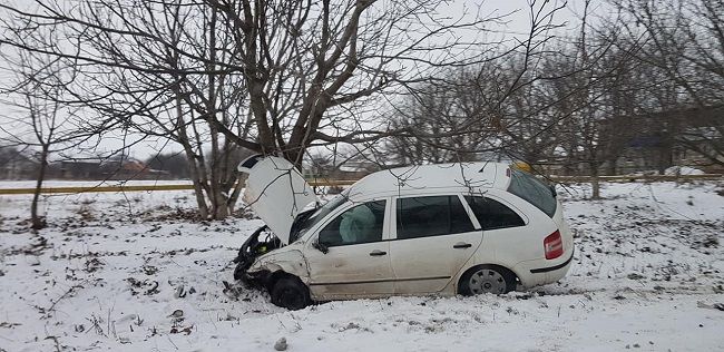 ДТП в Единцах: на дороге столкнулись два автомобиля