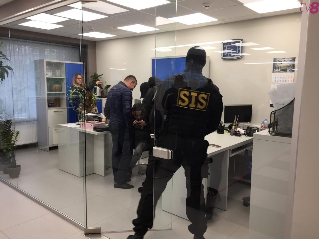 Обыски в Агентстве госуслуг: задержаны 5 человек