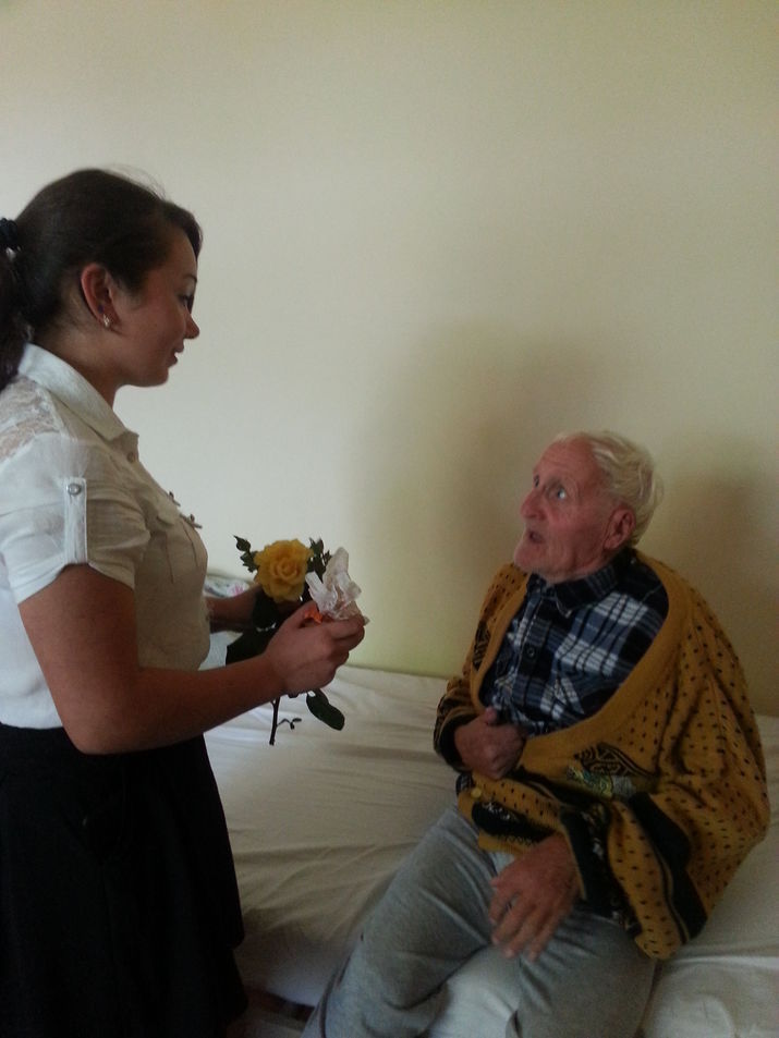 новый год, дом престарелых