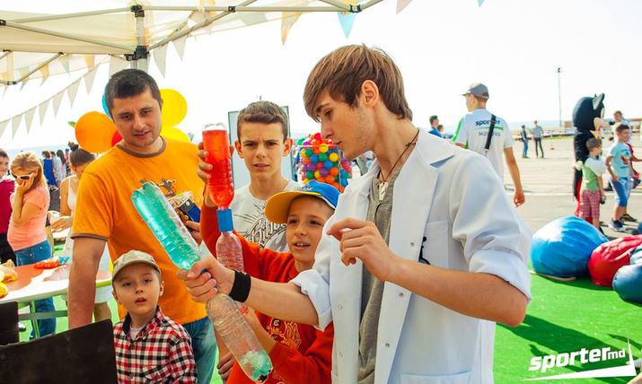 Show aerian de excepţie la Aeroportul Internaţional Chişinău