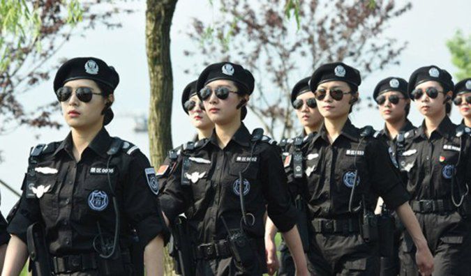 Подразделения женщина. Женский патруль. Патруль девушки. Женские банды в Корее. Отряд баб.