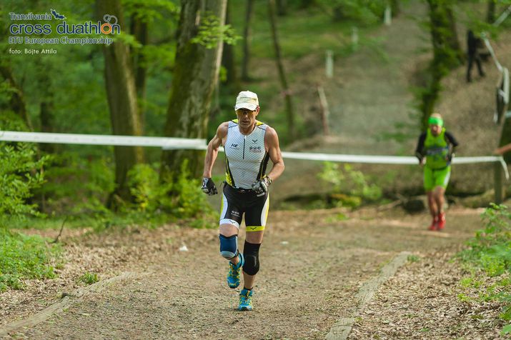 Юрий Осташин завоевал первое место на чемпионате Европы по дуатлону