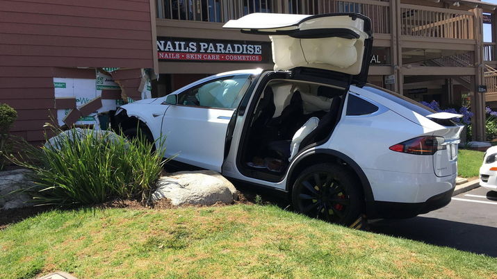 tesla motors, accident