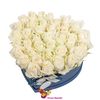 Белые розы "Ecuador"  в коробке в форме сердца