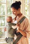 купить Кенгуру BabyBjorn 021040E1 Mini Dark Green, cu pozitii multiple de purtare в Кишинёве 