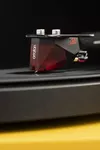 купить Проигрыватель виниловый Pro-Ject Audio Systems Debut Carbon Evo / 2M Red в Кишинёве 