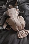 Анатомический рюкзак-кенгуру BabyBjorn Mini Greige 3D Mesh 