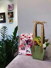 купить Подарочный набор: книга + цветочная корзина+ именная открытка! в Кишинёве 