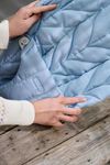 купить Детское кресло-качалка BabyBjorn 006223A Balansoar Bliss Woven Petal Quilt, Blue в Кишинёве 
