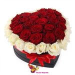 Голландские розы в коробке в форме сердца - 35 штук