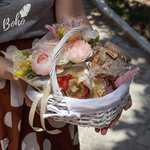 Подарочная корзинка с цветами