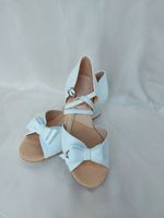 Pantofi pentru Anna