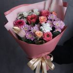 Букет из роз и хризантем