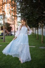 Платья
