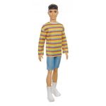Păpușă Barbie GRB91 Ken in pulover cu dungi