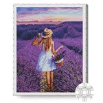 Картина по номерам Art Gallery QB205201 Mozaic cu diamante patrate 40x50cm Fata intr-un camp de lavanda