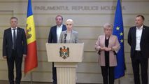 Tauber promite dezvăluiri despre beneficiarii furtului miliardului