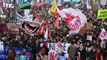 Furie la protestele din Franța: Sute de oameni au fost arestați