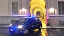 Un moldovean beat a sărit la bătaie la niște polițiști italieni