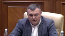 Aplauze în Parlament. Novac: Bateți din palme că vă veți încălzi oleacă