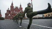 Rusia încasează cheltuieli masive pe salariile militarilor mobilizați