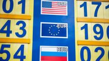 Curs valutar 3 mai 2022: Cât valorează un euro și un dolar