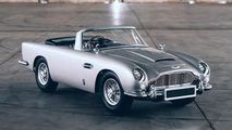 Mașina lui James Bond, în miniatură: 21 CP și o serie de gadget-uri