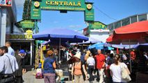 Prețurile la Piața Centrală: Cât costă roșiile, caisele și carnea