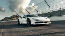 Ferrari SF90 Stradale a stabilit un record pe circuitul Indianapolis