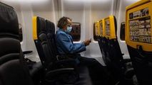 Studiu: Spaţiul liber între pasageri pe avion reduce riscul de infectare