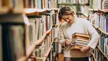 Biblioteca din Dondușeni și-a îmbogățit colecția cu 2.000 de volume
