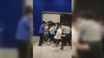 Poliția din China a vrut să carantineze un magazin: Clienții, speriați