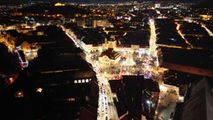 Un milion de luminițe aprinse la Brașov: S-a deschis Târgul de Crăciun