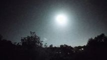 Momentul în care un obiect luminos se apropie de Terra, apoi dispare