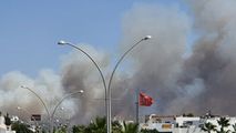 Turiști panicați, hoteluri evacuate în Bodrum din cauza incendiilor
