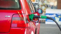 Prețurile noi ANRE: Benzina se scumpește, iar motorina se ieftinește