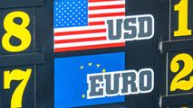 Curs valutar 12 martie 2023: Cât valorează un euro și un dolar