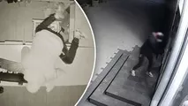 Spargere filmată: Un hoț fură 10.000 de lei dintr-un magazin de haine