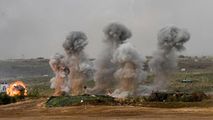 CNN: Rusia are trupe şi armament la graniţa cu Ucraina pentru un război