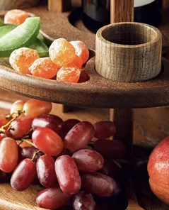 Винный столик Карпаты Rotundă trei nivele №14