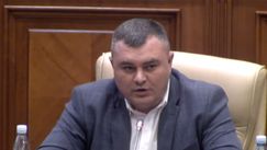Aplauze în Parlament. Novac: Bateți din palme că vă veți încălzi oleacă