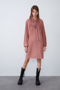 Платье ZARA Светло розовый 5584/907/620